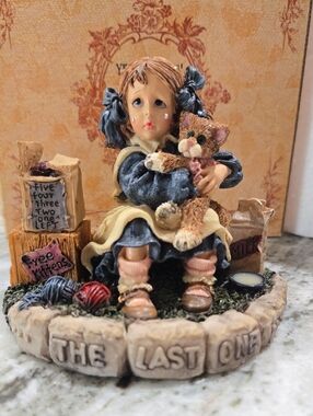 Boyds Bears "Jamie and Thomasina... The Last One". 
